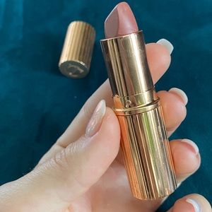 Charlotte Tilbury Pillow talk lipstick 💄 ✨